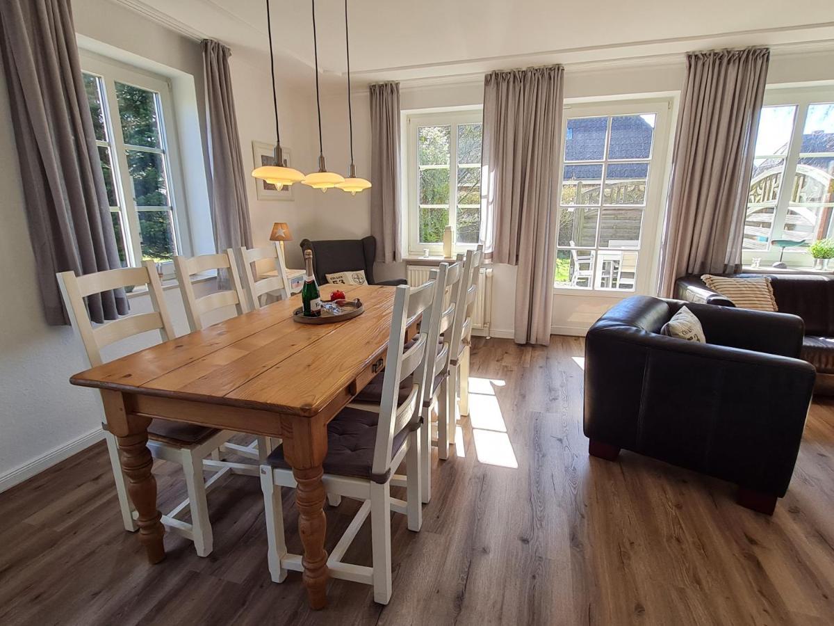 Ferienhaus Ellen, Eg Whg Utersum Eksteriør billede